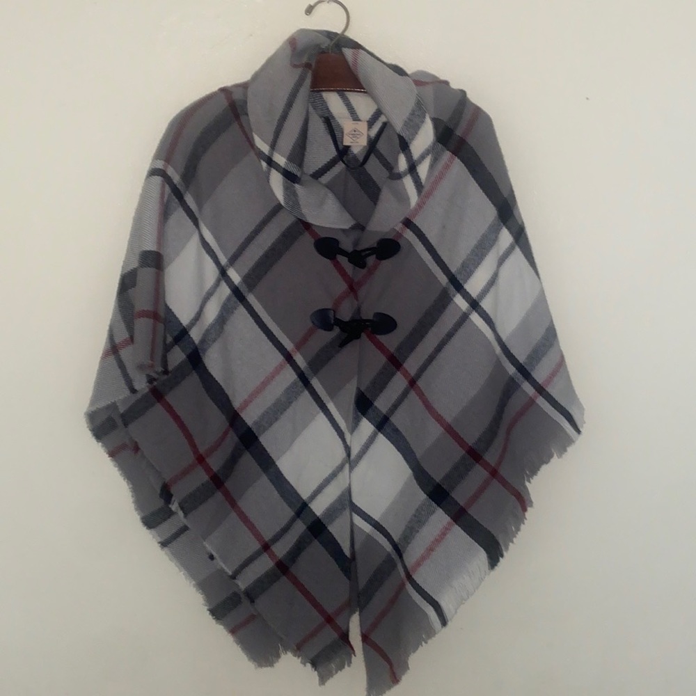 Very lightweight but also warm. Perfect for the changing weather!